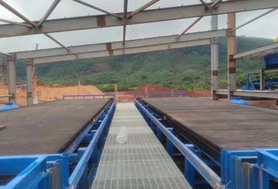 시에라 리온에 잘 설치된 진공 벨트 필터